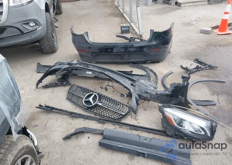 2019 Mercedes-Benz Glc 300 Coupe 4Matic z USA, uszkodzony, nr VIN WDC0J4KB2KF569672